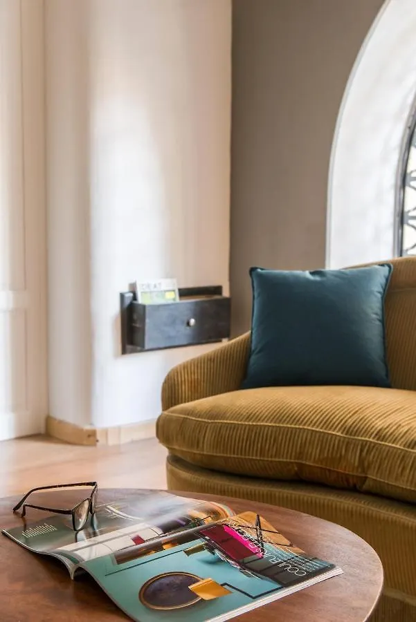 Vintage Style Apartment Near Via Roma Palermo